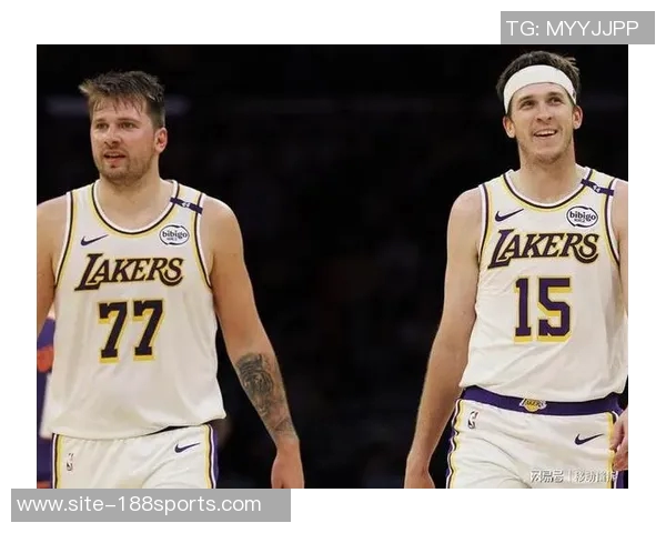 湖人管理层重申里夫斯重要性不会让场均28分球员打替补 湖人管理层重申里夫斯重要性不会让场均28分球员打替补