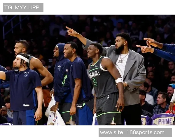 戈贝尔内线统治力尽显10投8中轻松拿下18分14篮板4盖帽正负值高达32